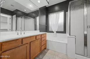 1902 E Desert Ln, Phoenix, AZ 85042 - Photo 23