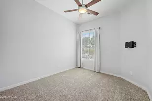 1902 E Desert Ln, Phoenix, AZ 85042 - Photo 27