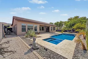 1902 E Desert Ln, Phoenix, AZ 85042 - Photo 5