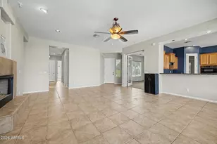 1902 E Desert Ln, Phoenix, AZ 85042 - Photo 11