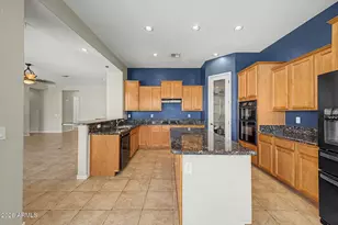 1902 E Desert Ln, Phoenix, AZ 85042 - Photo 15