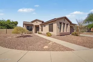 1902 E Desert Ln, Phoenix, AZ 85042 - Photo 9