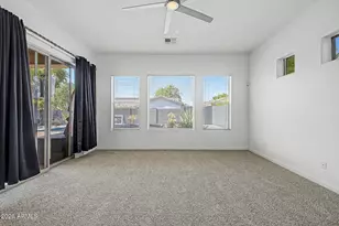 1902 E Desert Ln, Phoenix, AZ 85042 - Photo 21