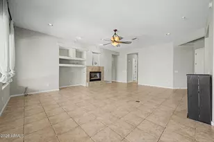1902 E Desert Ln, Phoenix, AZ 85042 - Photo 11