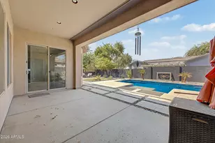 1902 E Desert Ln, Phoenix, AZ 85042 - Photo 35