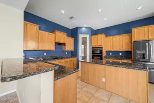 1902 E Desert Ln, Phoenix, AZ 85042 - Photo 3