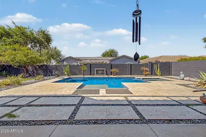 1902 E Desert Lane, Phoenix, AZ 85042 - Photo 35