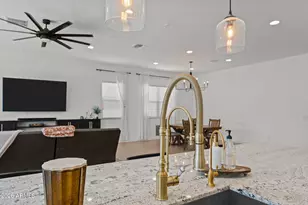 18951 W Shaw Butte Dr, Surprise, AZ 85388 - Photo 23