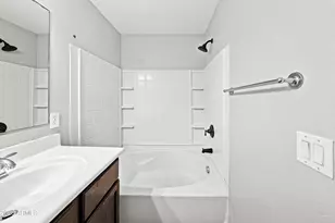 2012 N 78th Glen, Phoenix, AZ 85035 - Photo 33