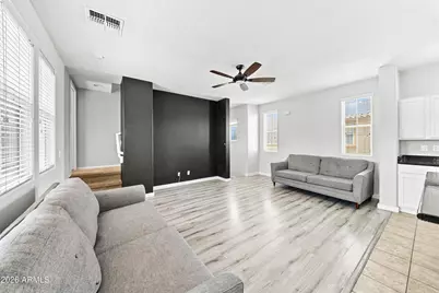 2012 N 78th Glen, Phoenix, AZ 85035 - Photo 7