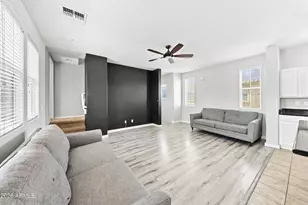 2012 N 78th Glen, Phoenix, AZ 85035 - Photo 7