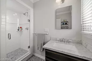 334 E Glenn Dr, Phoenix, AZ 85020 - Photo 45