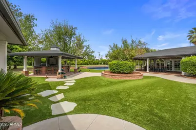 334 E Glenn Drive, Phoenix, AZ 85020 - Photo 47