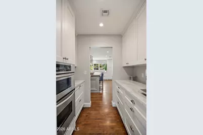 334 E Glenn Drive, Phoenix, AZ 85020 - Photo 15