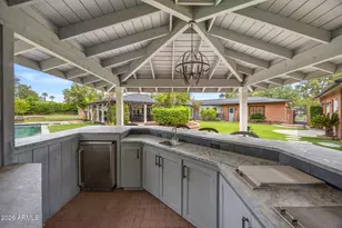 334 E Glenn Dr, Phoenix, AZ 85020 - Photo 49