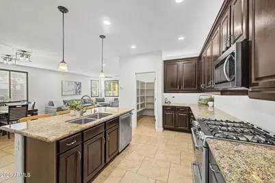 7927 S Boxelder Street, Gilbert, AZ 85298 - Photo 5