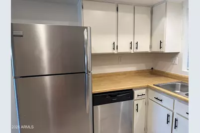 10828 N Biltmore Drive #227, Phoenix, AZ 85029 - Photo 9