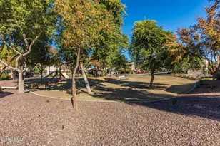 2163 W Scully Dr, Phoenix, AZ 85023 - Photo 41