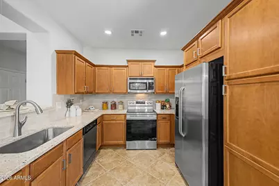 2163 W Scully Drive, Phoenix, AZ 85023 - Photo 13