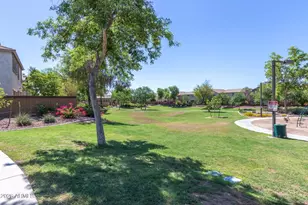 2163 W Scully Dr, Phoenix, AZ 85023 - Photo 49