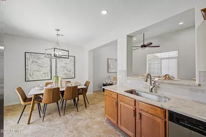 2163 W Scully Drive, Phoenix, AZ 85023 - Photo 9