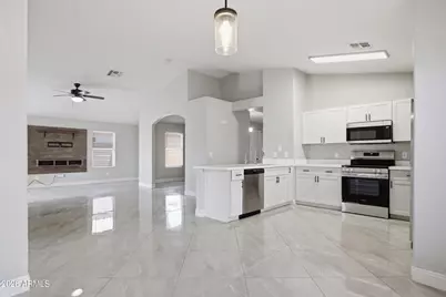 3626 W Saguaro Park Lane, Glendale, AZ 85310 - Photo 11