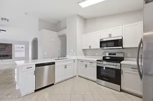 3626 W Saguaro Park Ln, Glendale, AZ 85310 - Photo 15