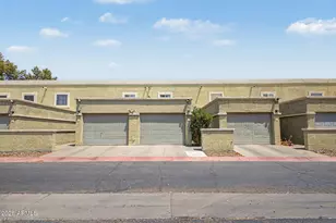 815 E Grovers Ave, Phoenix, AZ 85022 - Photo 1