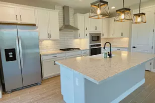13648 N 144th Dr, Surprise, AZ 85379 - Photo 9