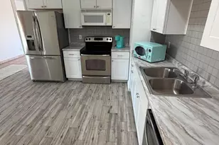 5232 W Mauna Loa Ln, Glendale, AZ 85306 - Photo 5