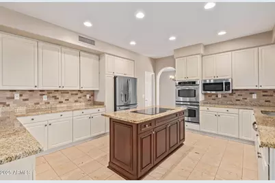 1211 E Desert Flower Lane, Phoenix, AZ 85048 - Photo 11