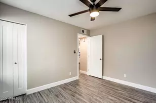 318 E Vine Cir, Mesa, AZ 85210 - Photo 9