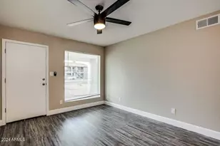 318 E Vine Cir, Mesa, AZ 85210 - Photo 3