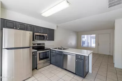 2440 E Waltann Lane, Phoenix, AZ 85032 - Photo 7