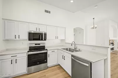 10376 W Tonopah Drive, Peoria, AZ 85382 - Photo 3