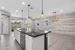 17766 W Granite View Dr, Goodyear, AZ 85338 - Photo 9