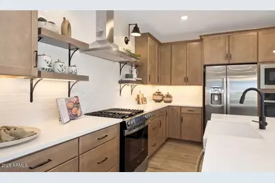 8066 N 80th Lane, Peoria, AZ 85345 - Photo 3