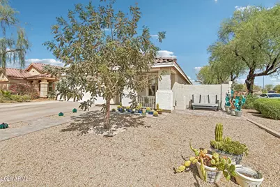 659 S Hazel Court, Gilbert, AZ 85296 - Photo 3
