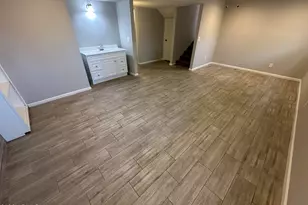 943 E Manhatton Dr, Tempe, AZ 85282 - Photo 9