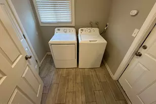943 E Manhatton Dr, Tempe, AZ 85282 - Photo 7