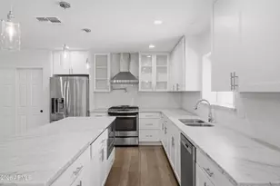 5140 E Osborn Rd, Phoenix, AZ 85018 - Photo 13