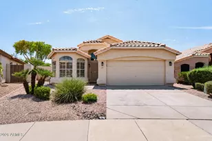 2243 E Robin Ln, Phoenix, AZ 85024 - Photo 1