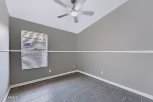 2243 E Robin Ln, Phoenix, AZ 85024 - Photo 23