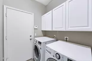 2243 E Robin Ln, Phoenix, AZ 85024 - Photo 31