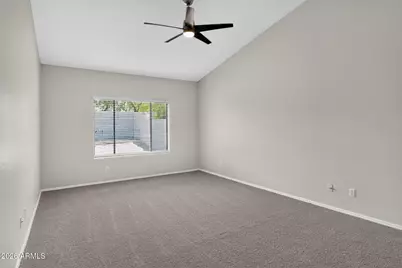 9001 S 7th Drive, Phoenix, AZ 85041 - Photo 11