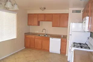 11139 W Elk Ave, Youngtown, AZ 85363 - Photo 9