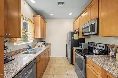 2016 S Hammond Drive #104, Tempe, AZ 85282 - Photo 3
