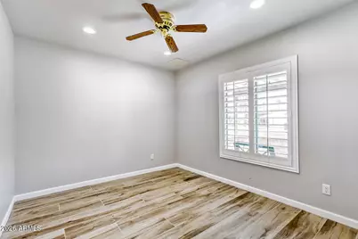 4932 W Mercer Lane, Glendale, AZ 85304 - Photo 7