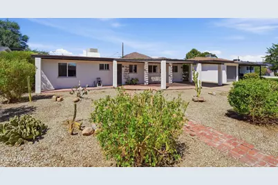 4846 E Fairmount Avenue, Phoenix, AZ 85018 - Photo 1