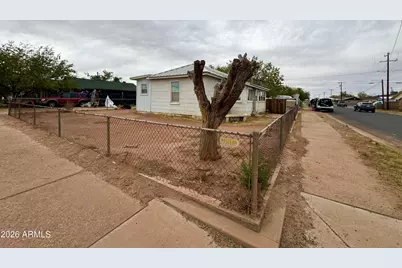 901 N Prairie Avenue, Winslow, AZ 86047 - Photo 13